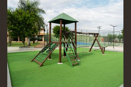 Casa de condomínio para alugar com 252m², 3 quartos e 4 vagas Casa de condomínio para alugar com 252m², 3 quartos e 4 vagasÁrea comum - Playground