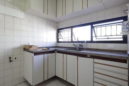 Apartamento à venda com 166m², 3 quartos e 3 vagas
