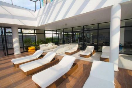 Apartamento à venda com 57m², 1 quarto e 1 vaga