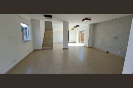 Casa à venda com 312m², 5 quartos e 2 vagas