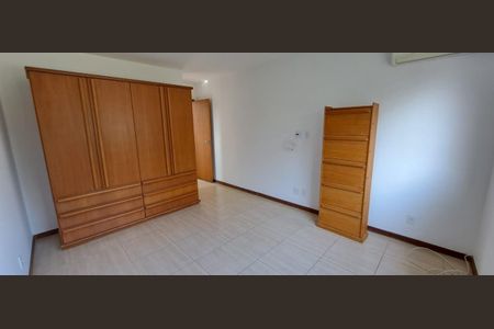 Casa à venda com 312m², 5 quartos e 2 vagas