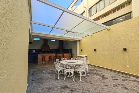 Apartamento para alugar com 65m², 2 quartos e 1 vaga