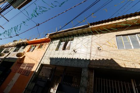 Casa para alugar com 90m², 2 quartos e sem vagaFachada