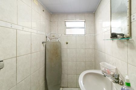 Casa para alugar com 90m², 2 quartos e sem vagaBanheiro da suíte