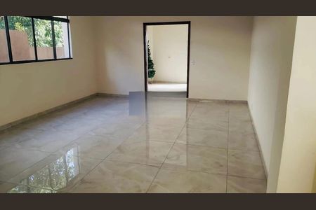 Casa à venda com 3 quartos, 411m² em Jardim da Serra, Jundiaí