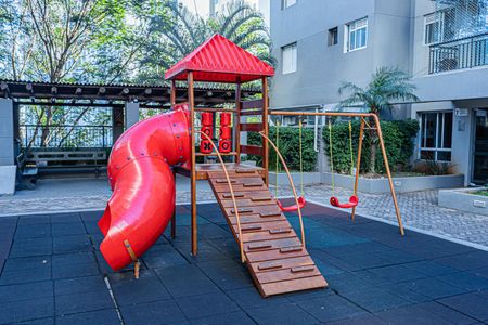 Apartamento à venda com 56m², 2 quartos e 1 vaga Apartamento à venda com 56m², 2 quartos e 1 vagaÁrea comum - Playground