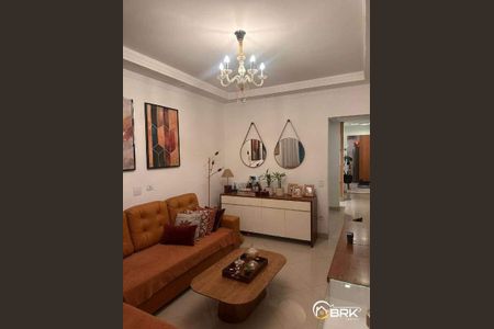Casa à venda com 3 quartos, 152m² em Jardim Triana, São Paulo