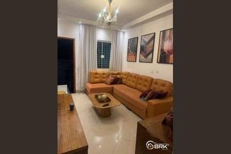 Casa à venda com 3 quartos, 152m² em Jardim Triana, São Paulo