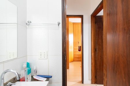 Apartamento à venda com 49m², 2 quartos e 1 vaga Apartamento à venda com 49m², 2 quartos e 1 vagaBanheiro