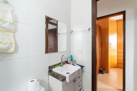 Banheiro de apartamento à venda com 2 quartos, 49m² em Cidade Ademar, São Paulo