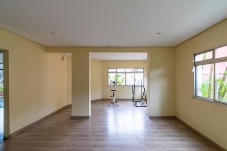 Apartamento à venda com 49m², 2 quartos e 1 vaga Apartamento à venda com 49m², 2 quartos e 1 vagaÁrea comum - Academia