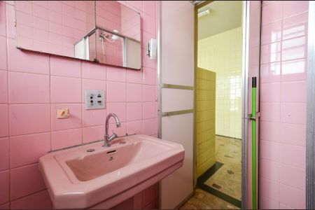 Casa à venda com 96m², 2 quartos e 1 vaga Casa à venda com 96m², 2 quartos e 1 vagaBanheiro
