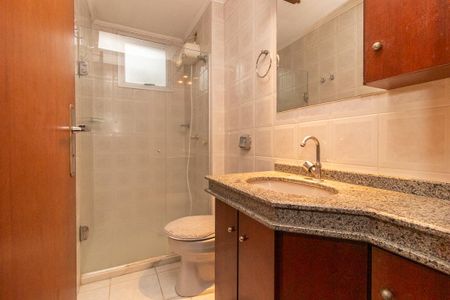 Apartamento à venda com 61m², 2 quartos e 1 vaga Apartamento à venda com 61m², 2 quartos e 1 vagaBanheiro da Suíte
