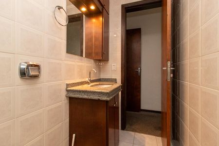 Apartamento à venda com 61m², 2 quartos e 1 vaga Apartamento à venda com 61m², 2 quartos e 1 vagaBanheiro da Suíte