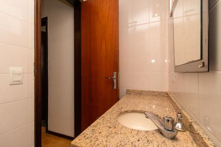 Apartamento à venda com 61m², 2 quartos e 1 vaga Apartamento à venda com 61m², 2 quartos e 1 vagaBanheiro Social