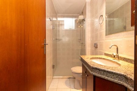 Apartamento à venda com 61m², 2 quartos e 1 vaga Apartamento à venda com 61m², 2 quartos e 1 vagaBanheiro da Suíte