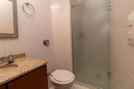 Apartamento à venda com 61m², 2 quartos e 1 vaga Apartamento à venda com 61m², 2 quartos e 1 vagaBanheiro Social