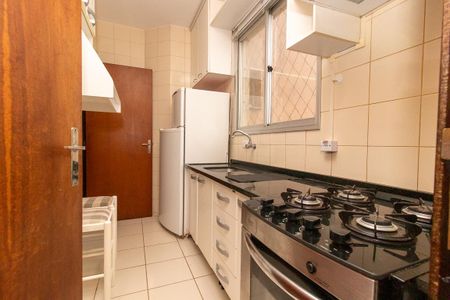 Apartamento à venda com 61m², 2 quartos e 1 vaga Apartamento à venda com 61m², 2 quartos e 1 vagaCozinha - Armários