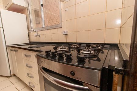 Apartamento à venda com 61m², 2 quartos e 1 vaga Apartamento à venda com 61m², 2 quartos e 1 vagaCozinha - Armários