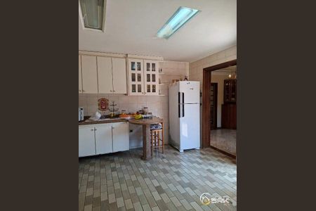 Casa à venda com 120m², 3 quartos e 5 vagas