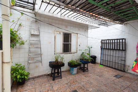 Casa à venda com 150m², 3 quartos e 1 vaga Casa à venda com 150m², 3 quartos e 1 vagaQuintal