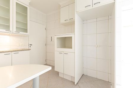 Apartamento para alugar com 145m², 3 quartos e 4 vagas Apartamento para alugar com 145m², 3 quartos e 4 vagasCozinha