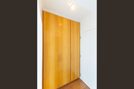 Apartamento para alugar com 145m², 3 quartos e 4 vagas Apartamento para alugar com 145m², 3 quartos e 4 vagasSuíte