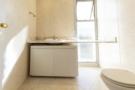Apartamento para alugar com 145m², 3 quartos e 4 vagas Apartamento para alugar com 145m², 3 quartos e 4 vagasBanheiro Social
