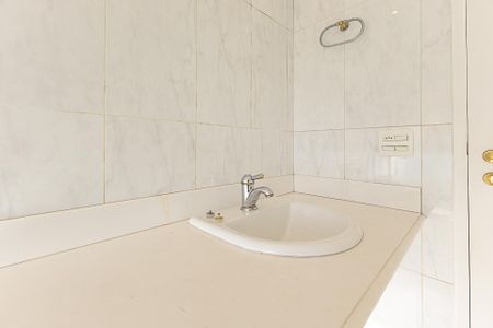 Apartamento para alugar com 145m², 3 quartos e 4 vagas Apartamento para alugar com 145m², 3 quartos e 4 vagasBanheiro da Suíte