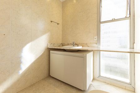 Apartamento para alugar com 145m², 3 quartos e 4 vagas Apartamento para alugar com 145m², 3 quartos e 4 vagasBanheiro Social
