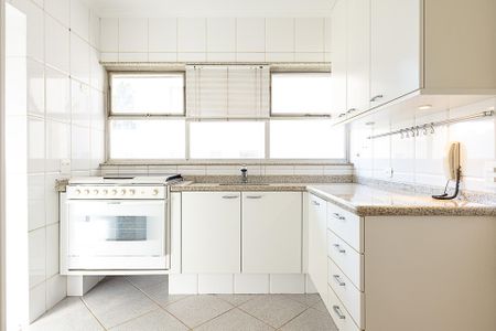 Apartamento para alugar com 145m², 3 quartos e 4 vagas Apartamento para alugar com 145m², 3 quartos e 4 vagasCozinha