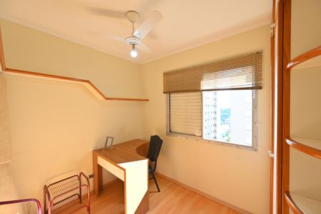 Quarto 2 de apartamento para alugar com 2 quartos, 50m² em Vila Clementino, São Paulo