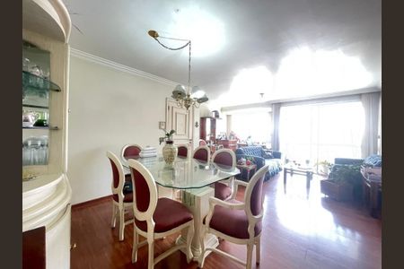 Apartamento à venda com 142m², 4 quartos e 2 vagas Apartamento à venda com 142m², 4 quartos e 2 vagasFoto 02