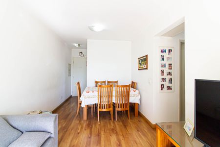 Apartamento para alugar com 112m², 3 quartos e 1 vaga Apartamento para alugar com 112m², 3 quartos e 1 vagaSala