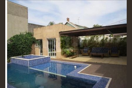Casa à venda com 332m², 3 quartos e 2 vagas