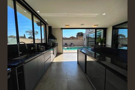 Casa à venda com 522m², 4 quartos e 6 vagas