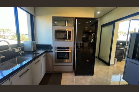 Casa à venda com 522m², 4 quartos e 6 vagas