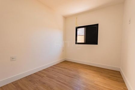 Casa à venda com 182m², 3 quartos e 4 vagas