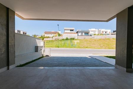Casa à venda com 182m², 3 quartos e 4 vagas