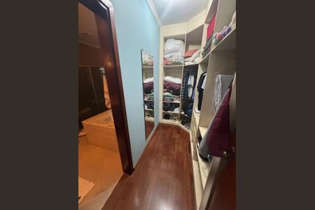 Casa à venda com 347m², 4 quartos e 2 vagas