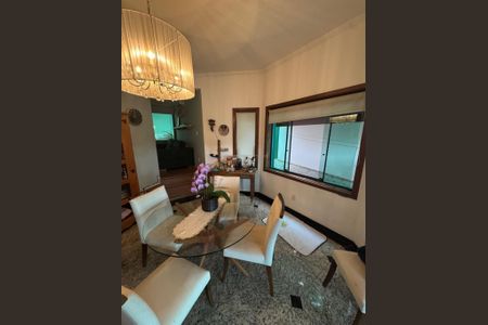 Casa à venda com 347m², 4 quartos e 2 vagas