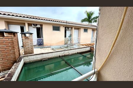 Casa de condomínio à venda com 120m², 2 quartos e 2 vagasSacada do quarto 
