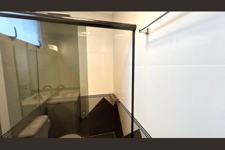 Casa de condomínio à venda com 120m², 2 quartos e 2 vagasBanheiro 1