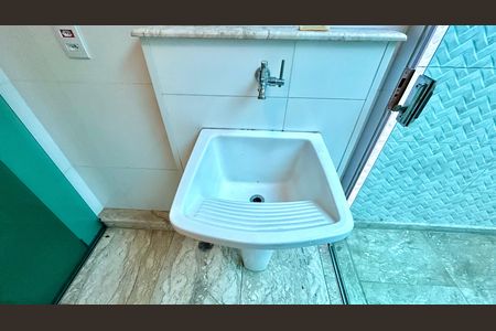 Casa de condomínio à venda com 120m², 2 quartos e 2 vagasÁrea de Serviço