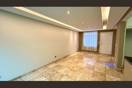 Casa de condomínio à venda com 120m², 2 quartos e 2 vagasSala