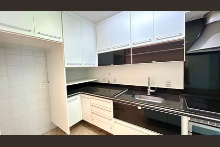 Casa de condomínio à venda com 120m², 2 quartos e 2 vagasCozinha