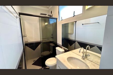 Casa de condomínio à venda com 120m², 2 quartos e 2 vagasBanheiro da Suíte