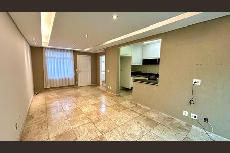 Sala de casa de condomínio à venda com 2 quartos, 120m² em Parque Renato Maia, Guarulhos