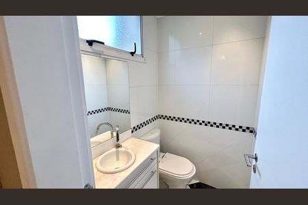 Casa de condomínio à venda com 120m², 2 quartos e 2 vagasLavabo 