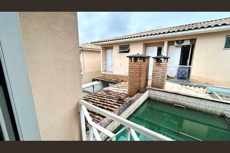 Casa de condomínio à venda com 120m², 2 quartos e 2 vagasSacada do quarto 